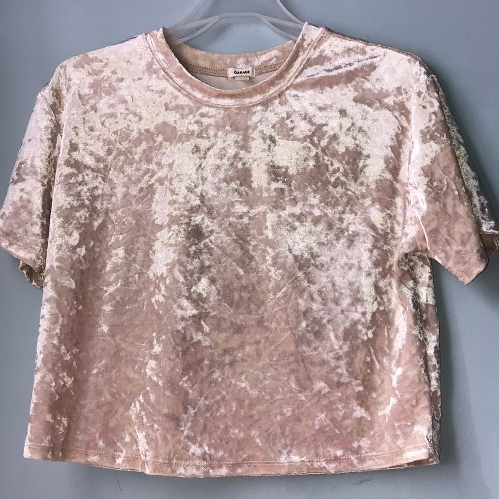 This is a velvet pink crop top